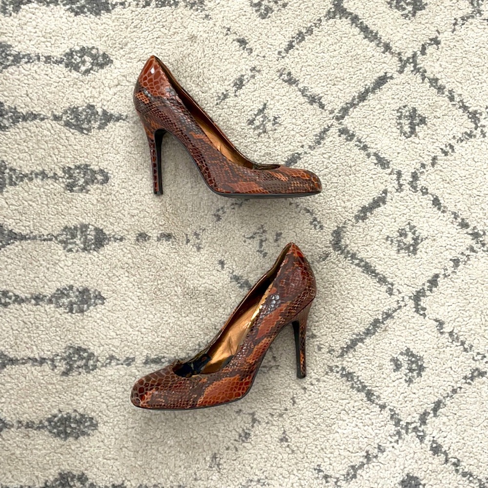 BCBG brown snakeskin heel